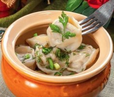 Рецепты, как приготовить пельмени в горшочках в духовке